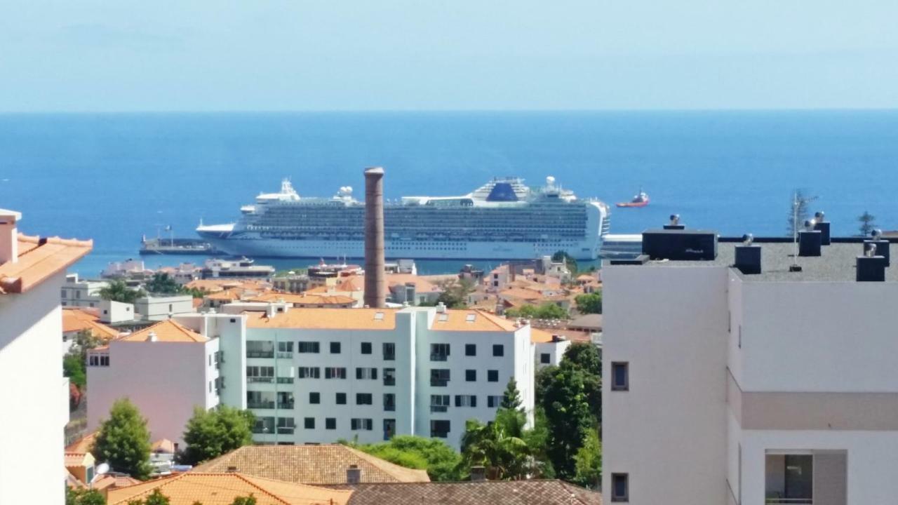 Top Floor With Balcony In Funchal Экстерьер фото